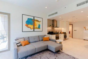 Stylish and roomy 1BR Marina View Fits 3